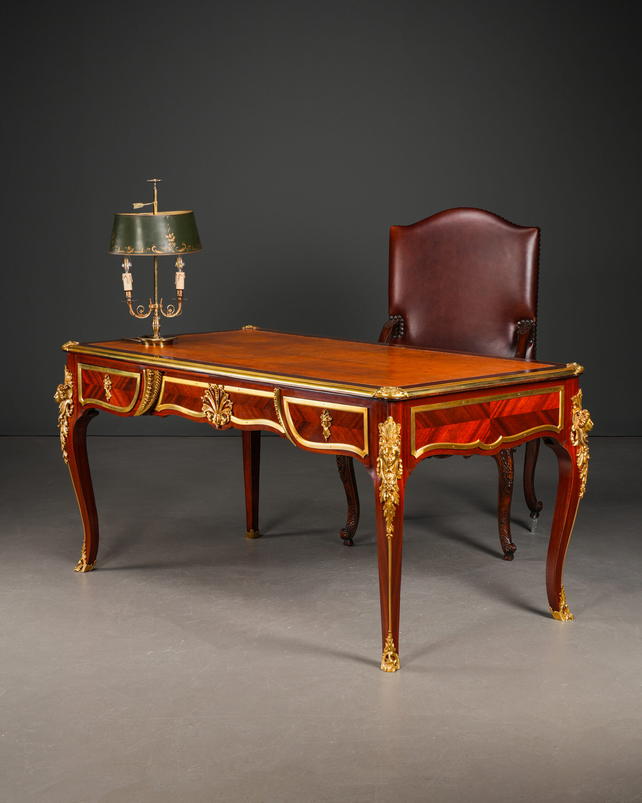 Louis XV Dönemi Fransız Antika Çalışma Masası – 19. yy