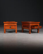 Antika Küçük Komodin Çift – Örgü Desenli Üst Tabla