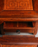 Antika Küçük Komodin Çift – Örgü Desenli Üst Tabla - Görsel 4