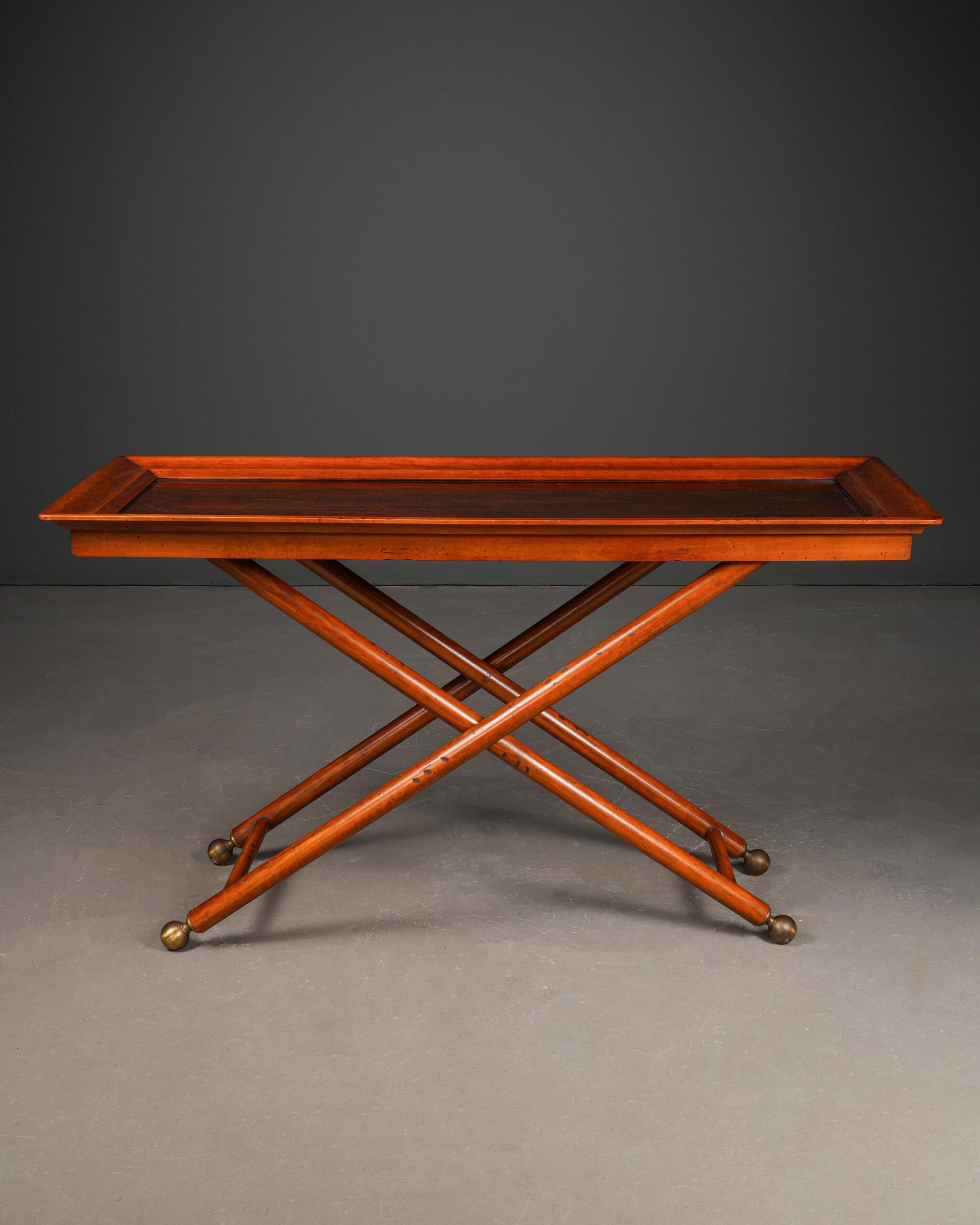 Campaign Stilinde Çapraz Ayaklı Konsol