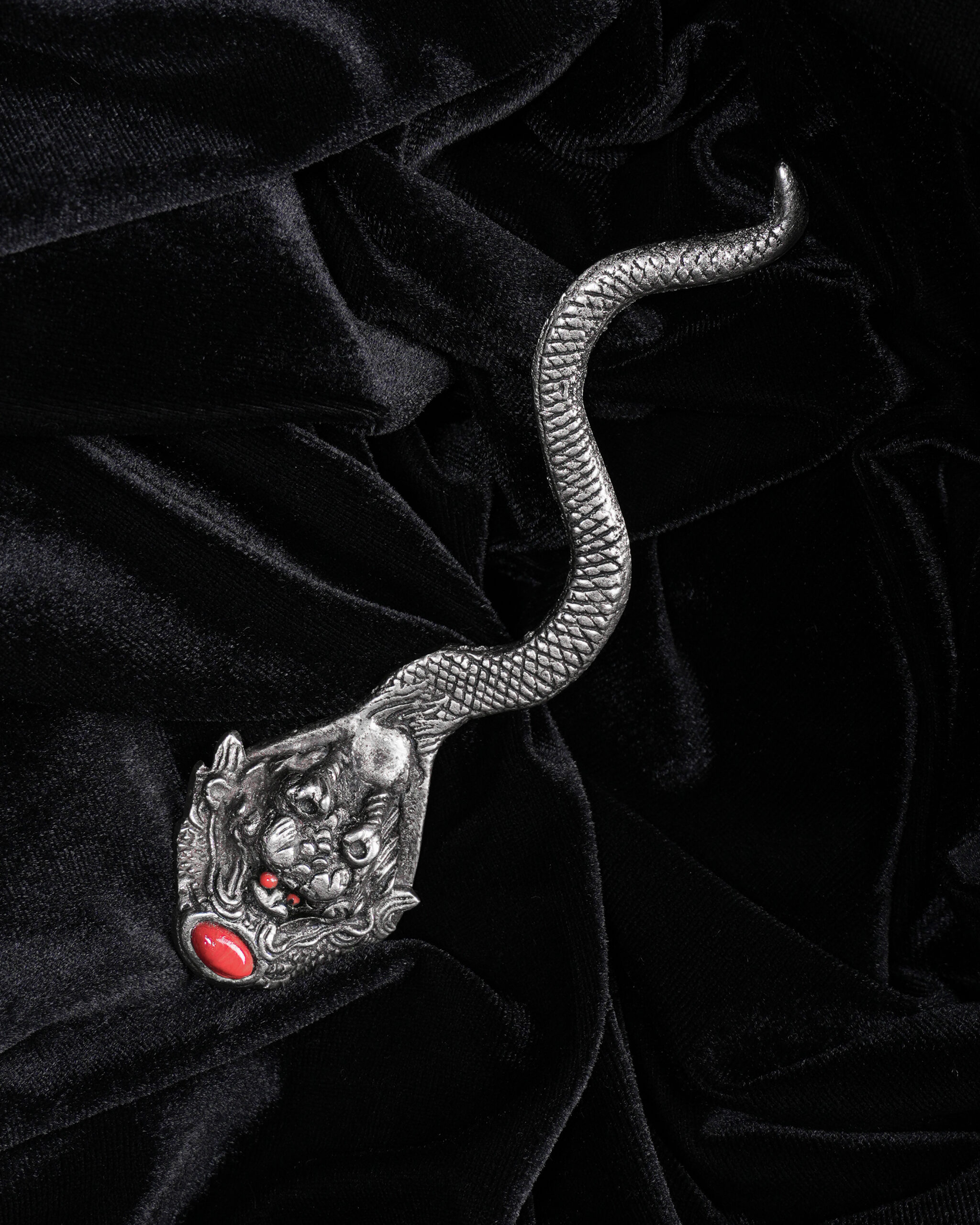 Ejderha Figürlü Metal Açacak