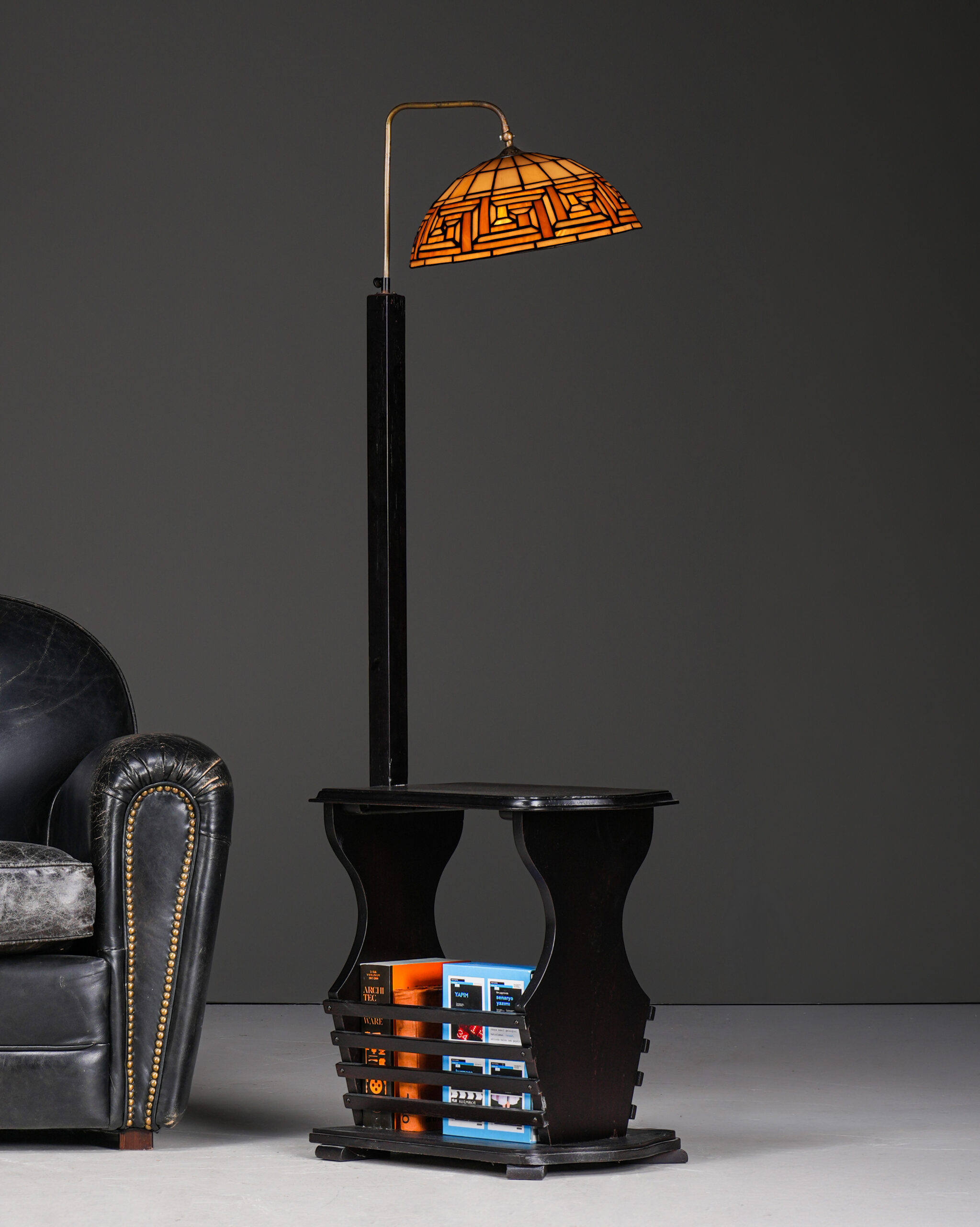 Vitray Lambalı Kitaplık