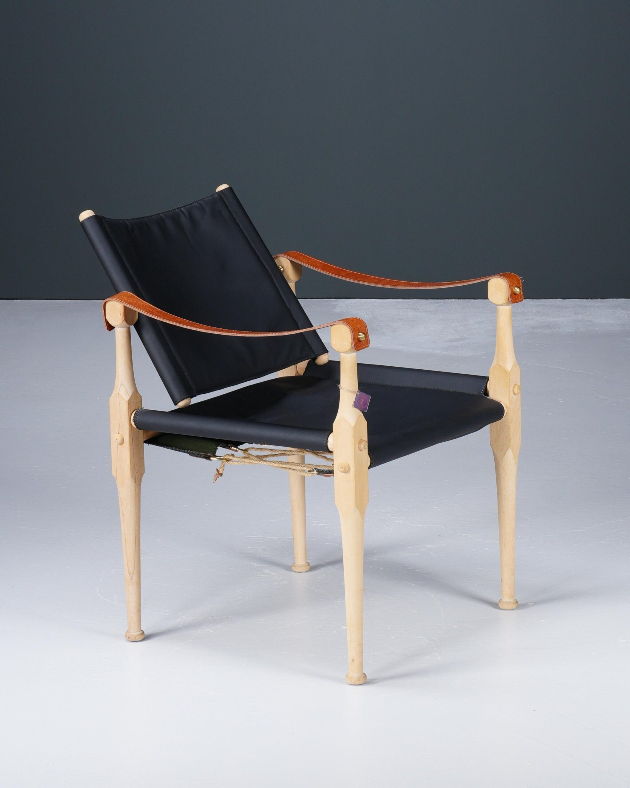 2026/09/1000342332-scaled.jpg Roorkhee Chair - Görsel 1