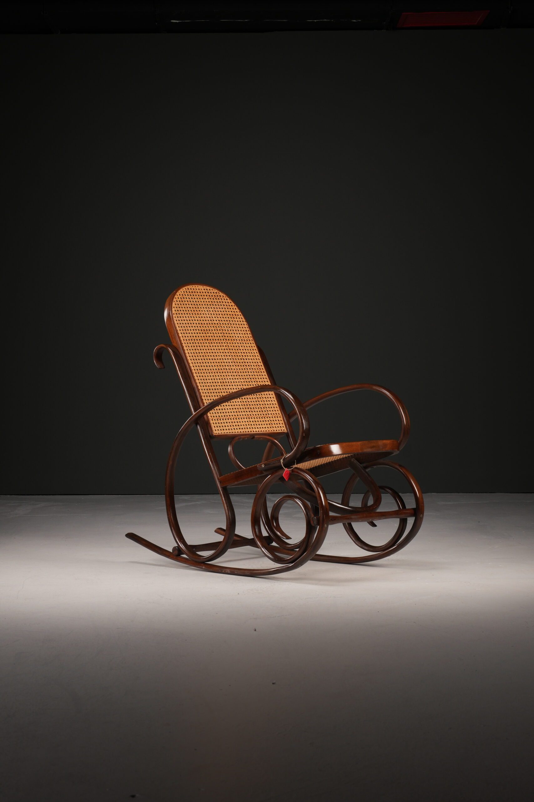 Thonet No.10 Sallanan Koltuk